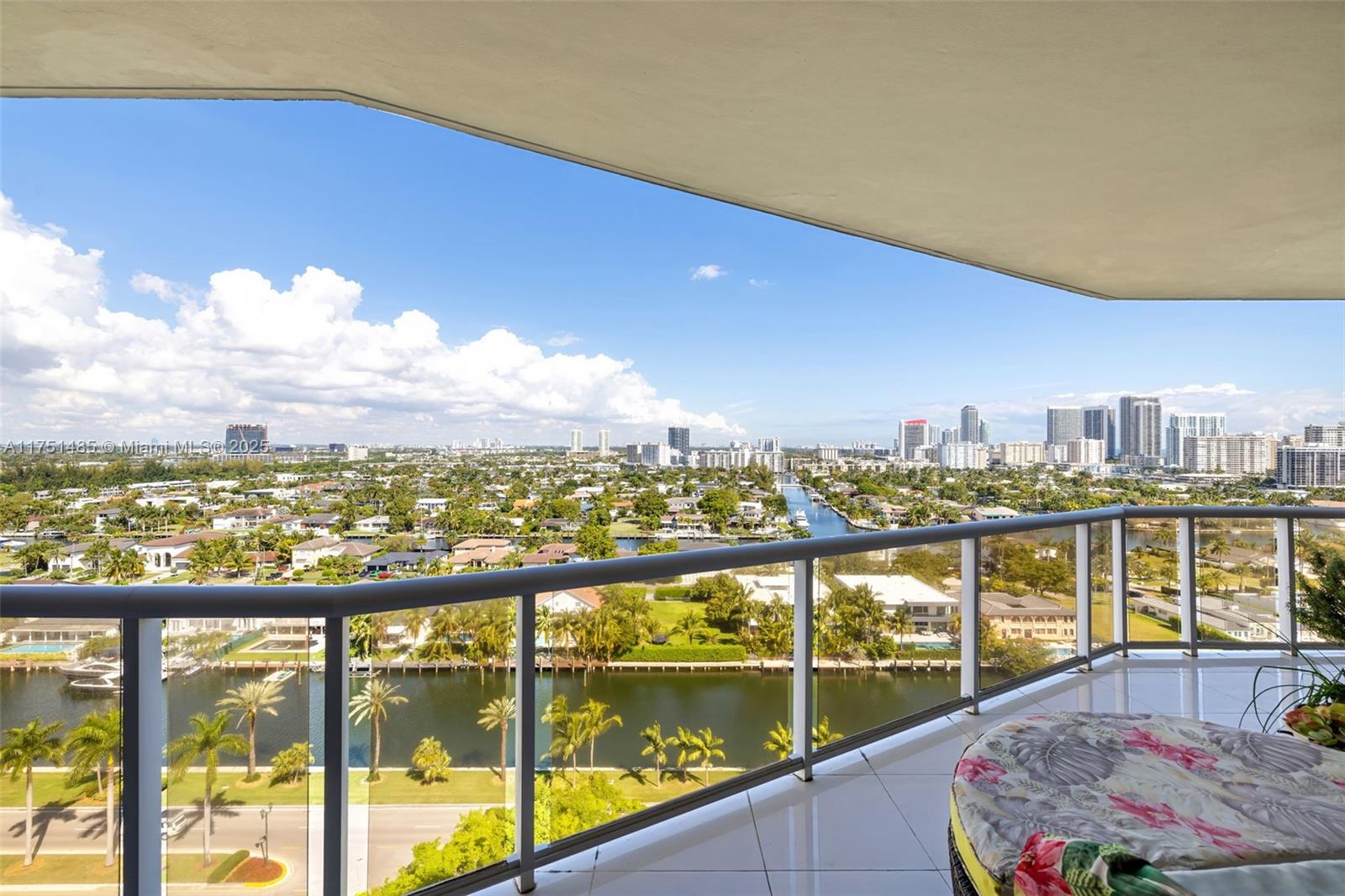 Harborside At The Waterwa