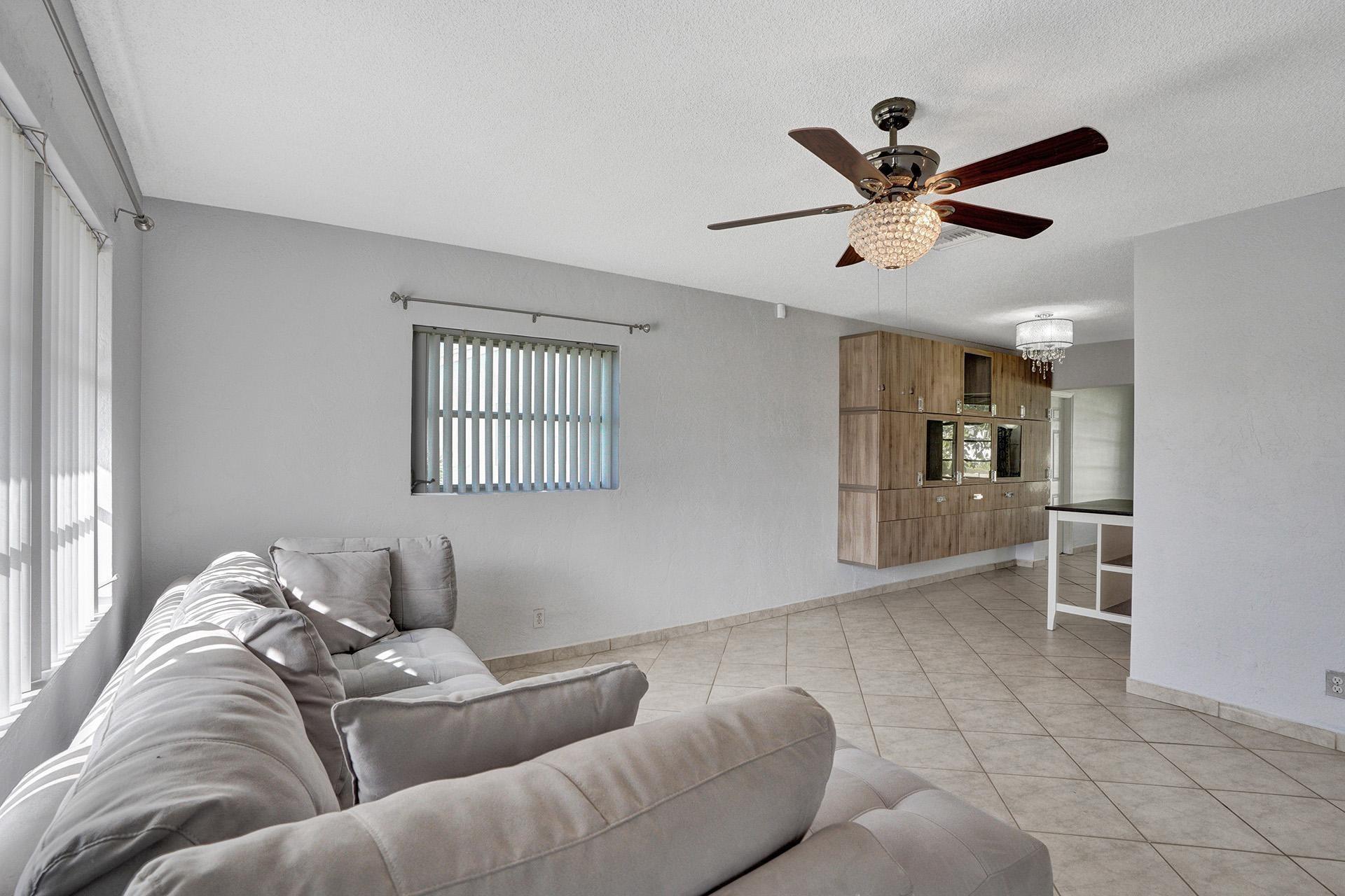 7115 Nw 73rd St Tamarac FL 33321 | F10496440