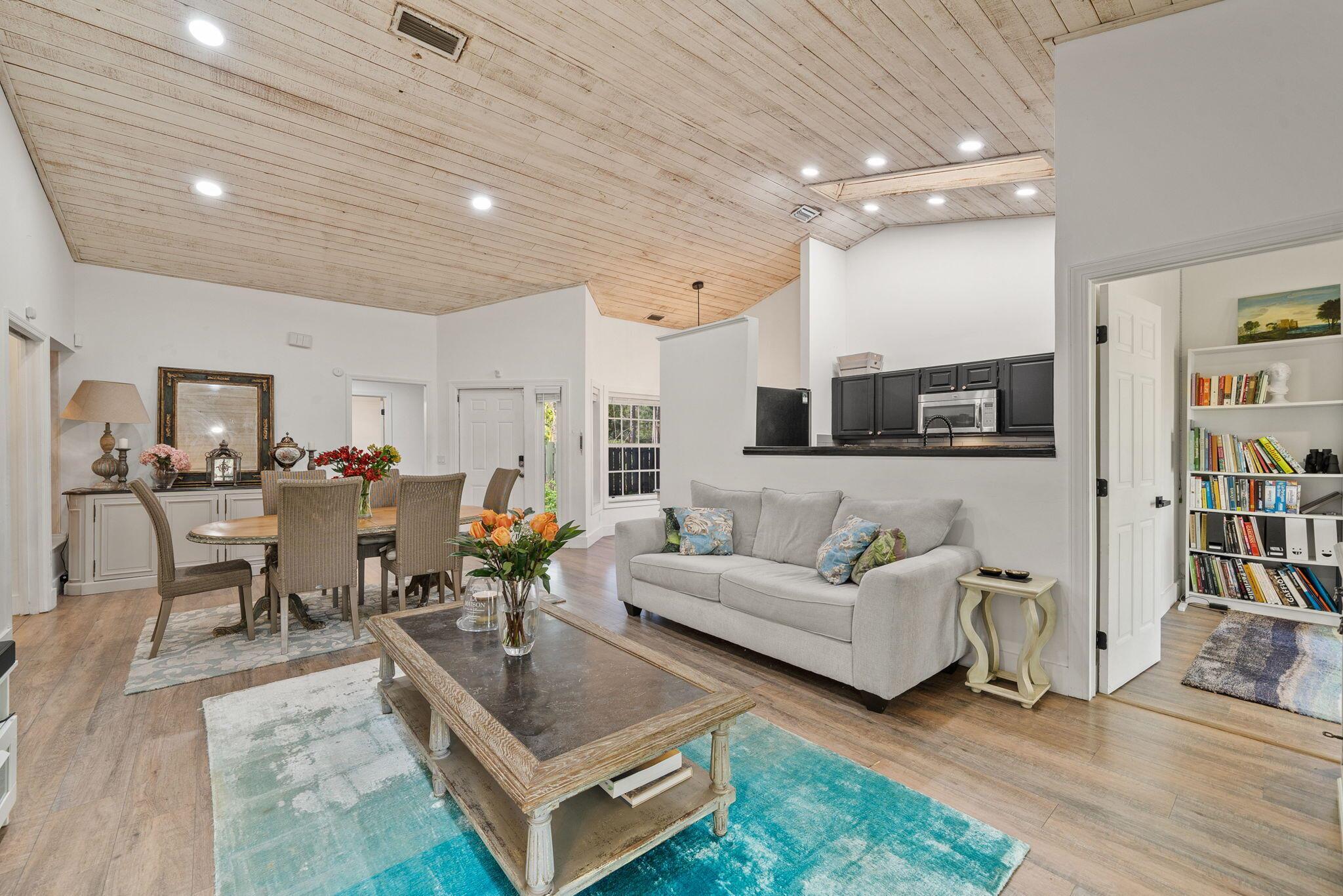 465 Golden Wood Way Wellington FL 33414 | R11078583