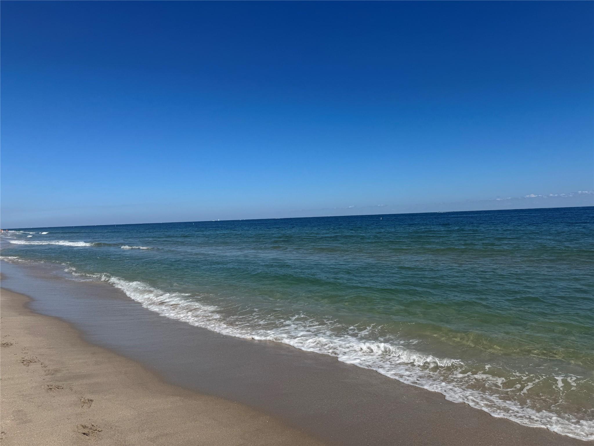 Homes for sale in Lauderdale By The Sea, FL | 1620 S Ocean Blvd #15J, Lauderdale By The Sea, FL 33062 | MLS# F10496497