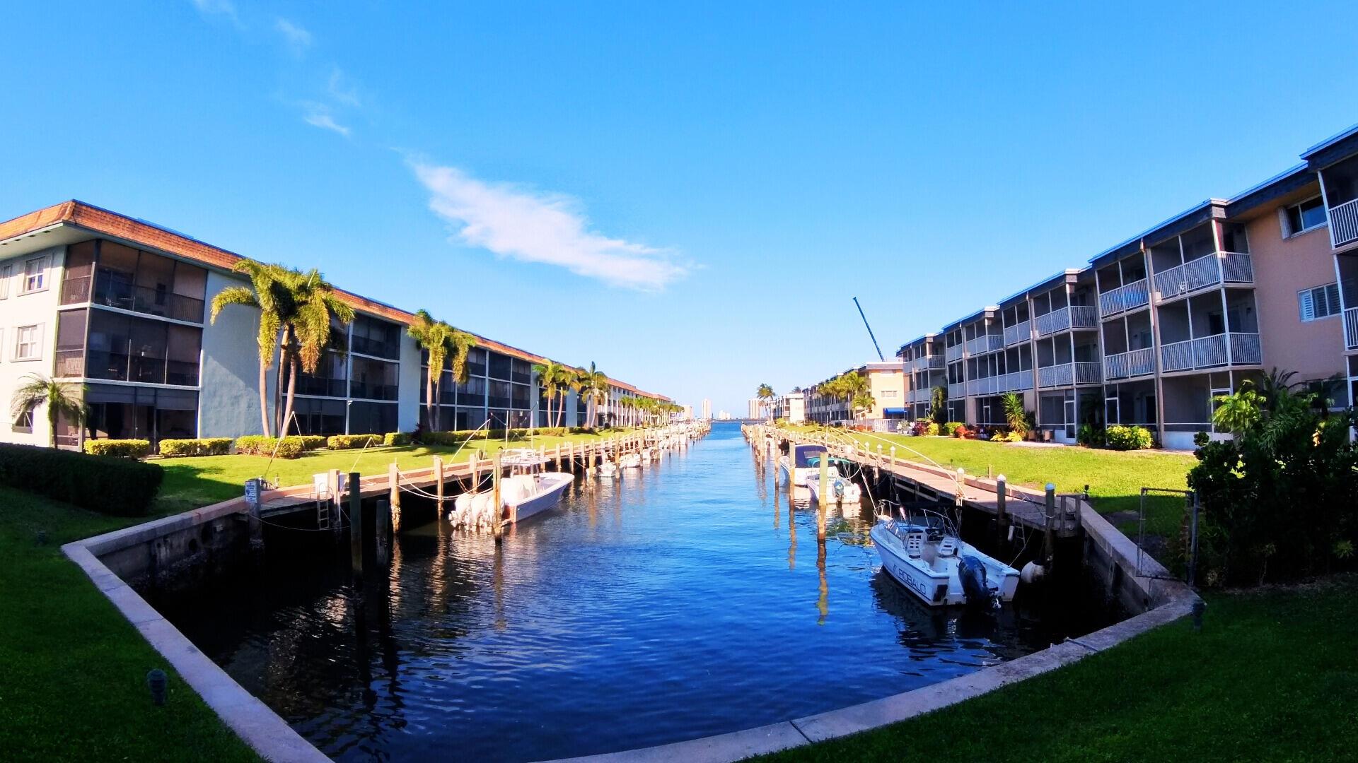 Homes for sale in North Palm Beach, FL | 236 Castlewood Dr #202, North Palm Beach, FL 33408 | MLS# R11078739