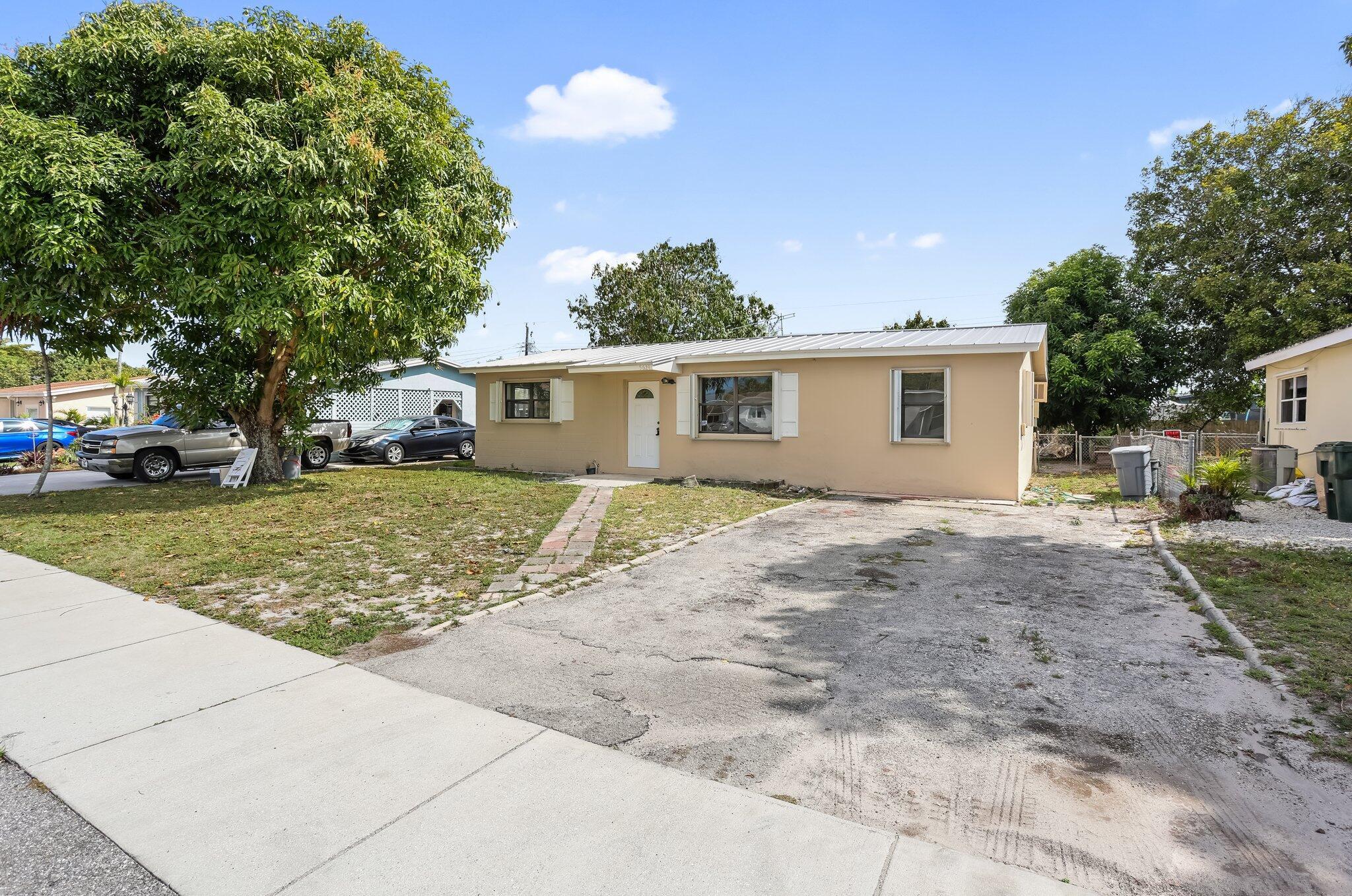 5624 S 37th Court Lake Worth Beach FL 33463 | R11078795