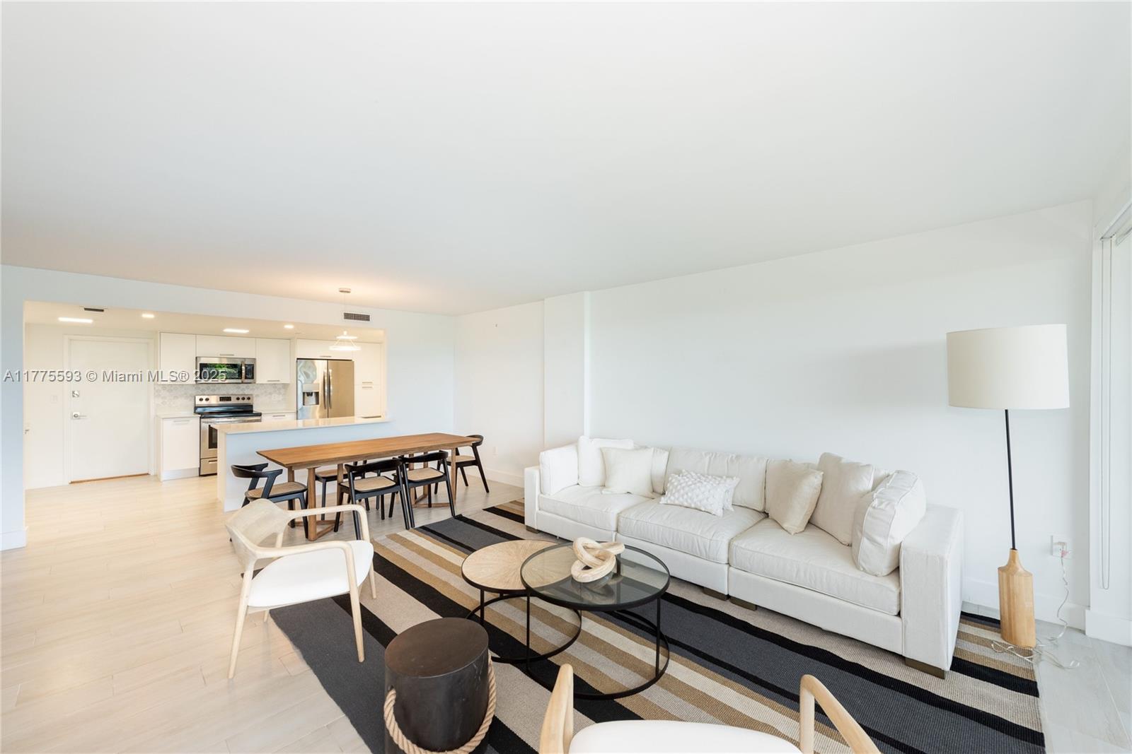 155 Ocean Lane Dr #404, Key Biscayne FL 33149