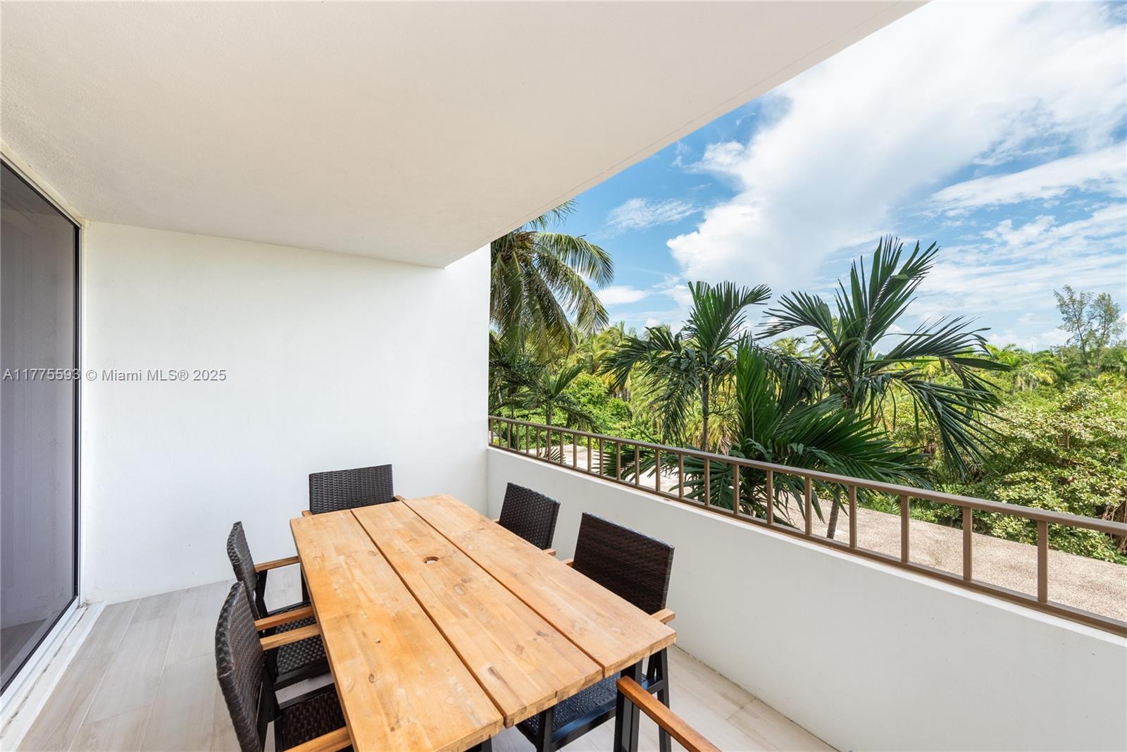 155 Ocean Lane Dr #404, Key Biscayne FL 33149