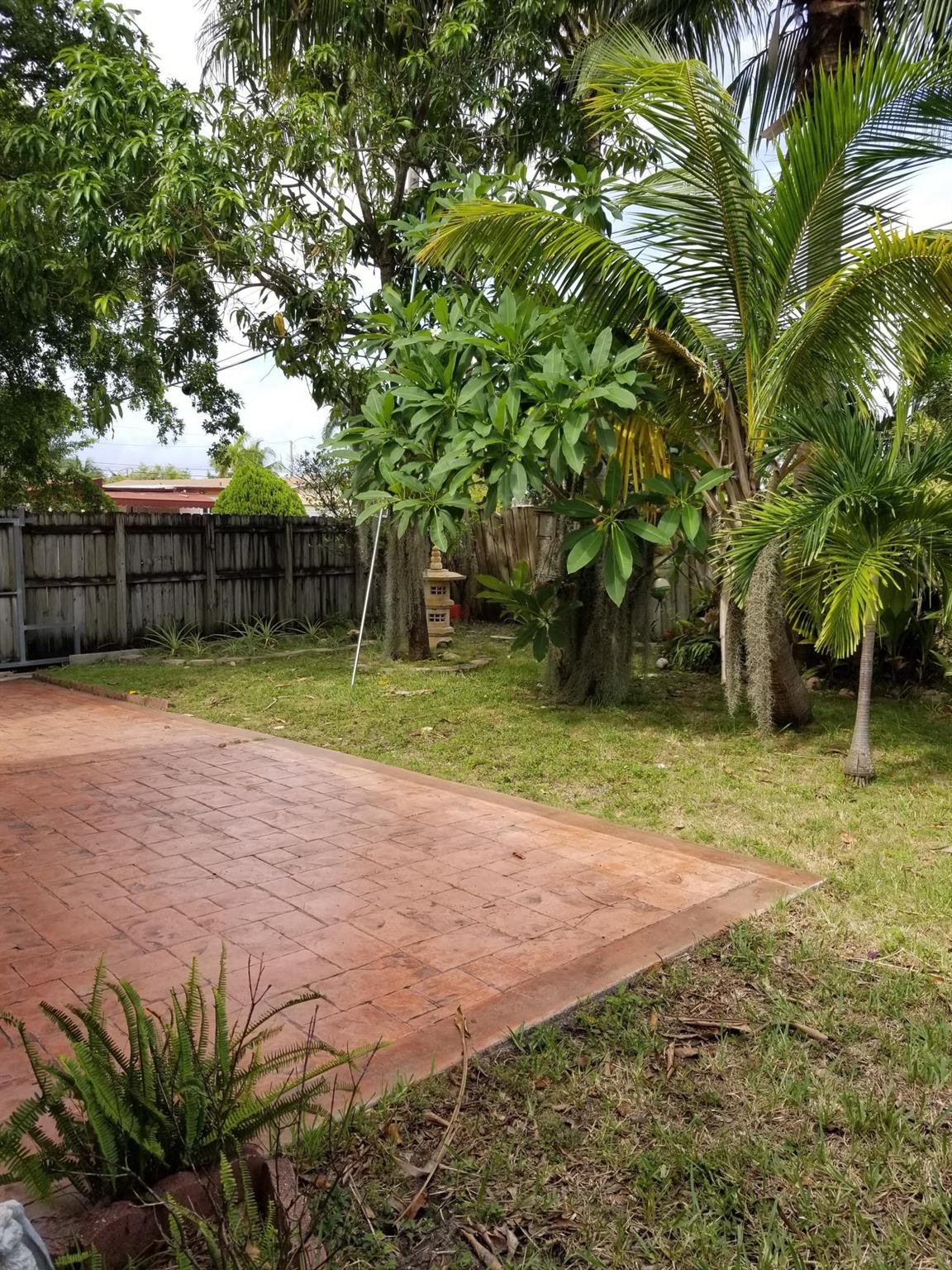 Homes for sale in Hialeah, FL | 18421 Nw 82nd Avenue, Hialeah, FL 33015 | MLS# R11079221