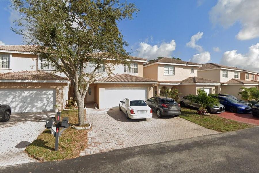 6717 39th Ln Lauderhill FL 33319 | F10494723