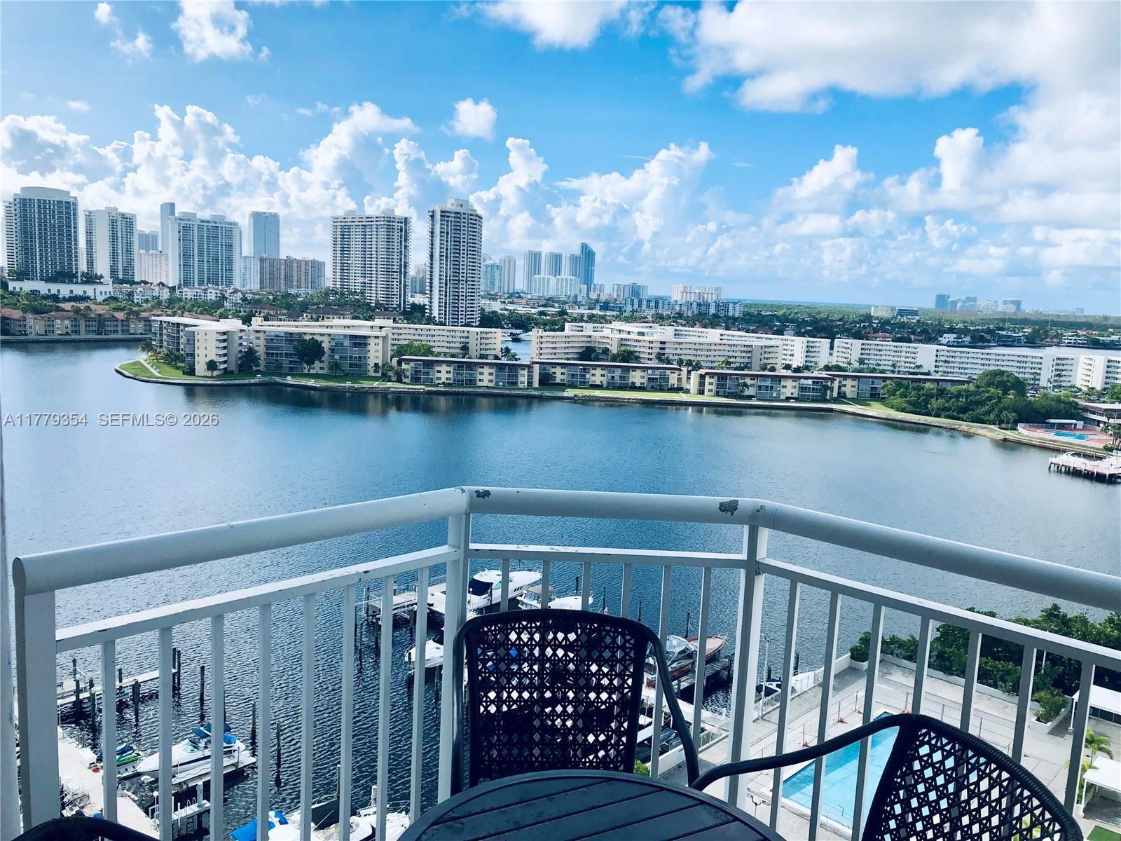 Del Prado Marina