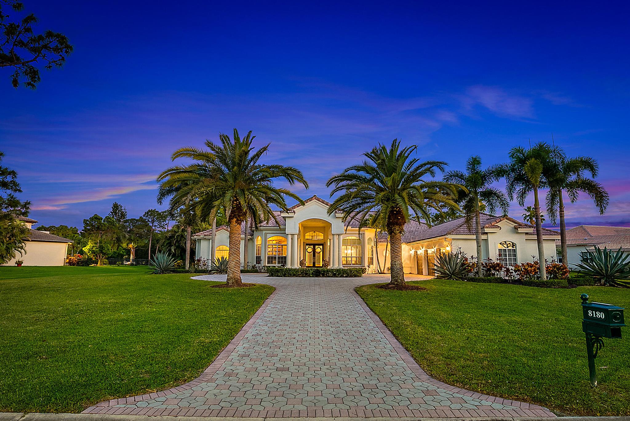 Homes for sale in Palm Beach Gardens, FL | 8180 Woodsmuir Dr, Palm Beach Gardens, FL 33412 | MLS# R11079430