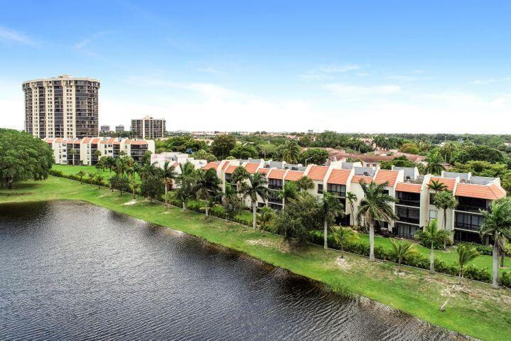 Homes for sale in West Palm Beach, FL | 2500 Presidential Way #405, West Palm Beach, FL 33401 | MLS# R11079464