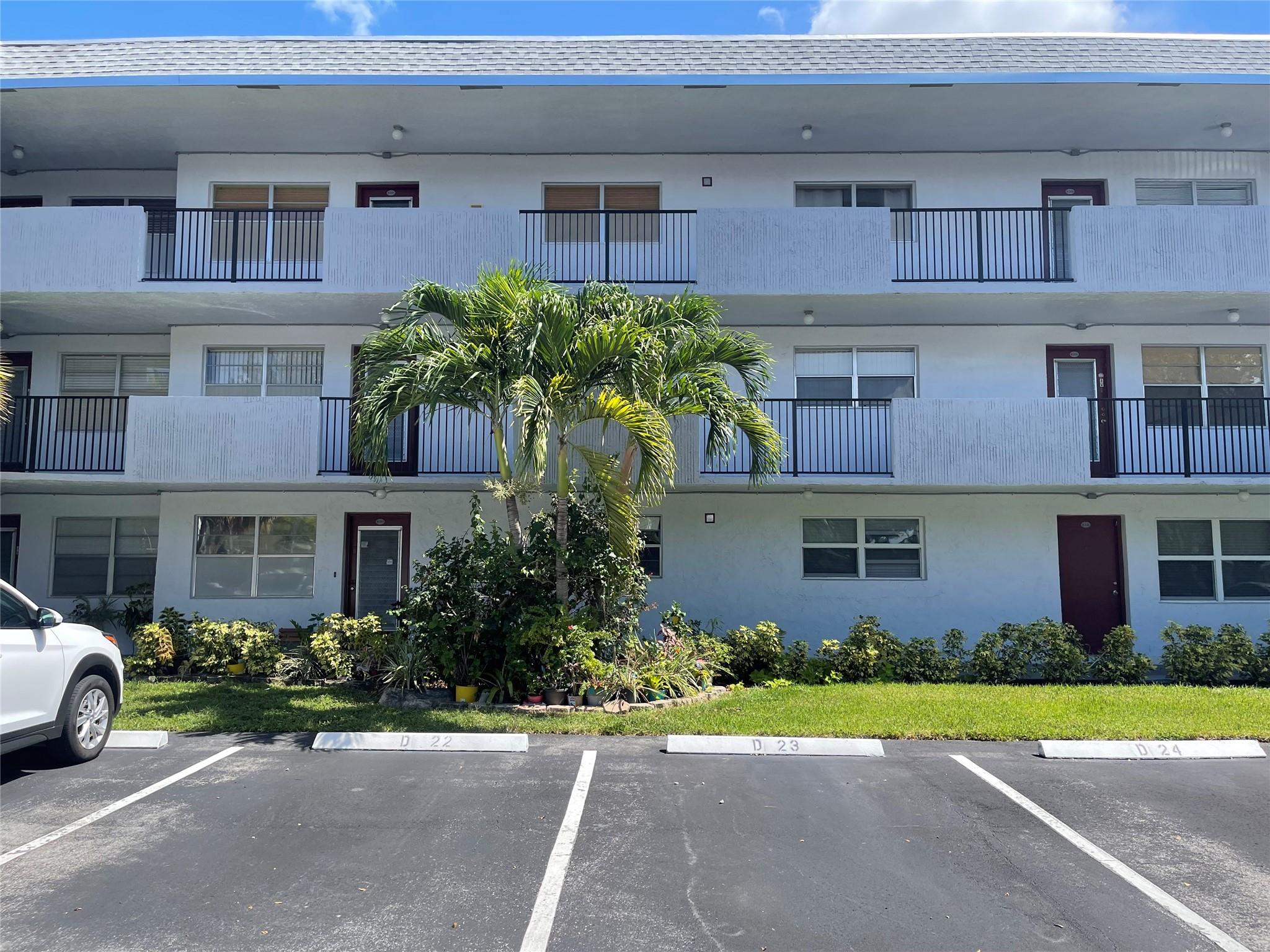 Fairways Of Tamarac Condo