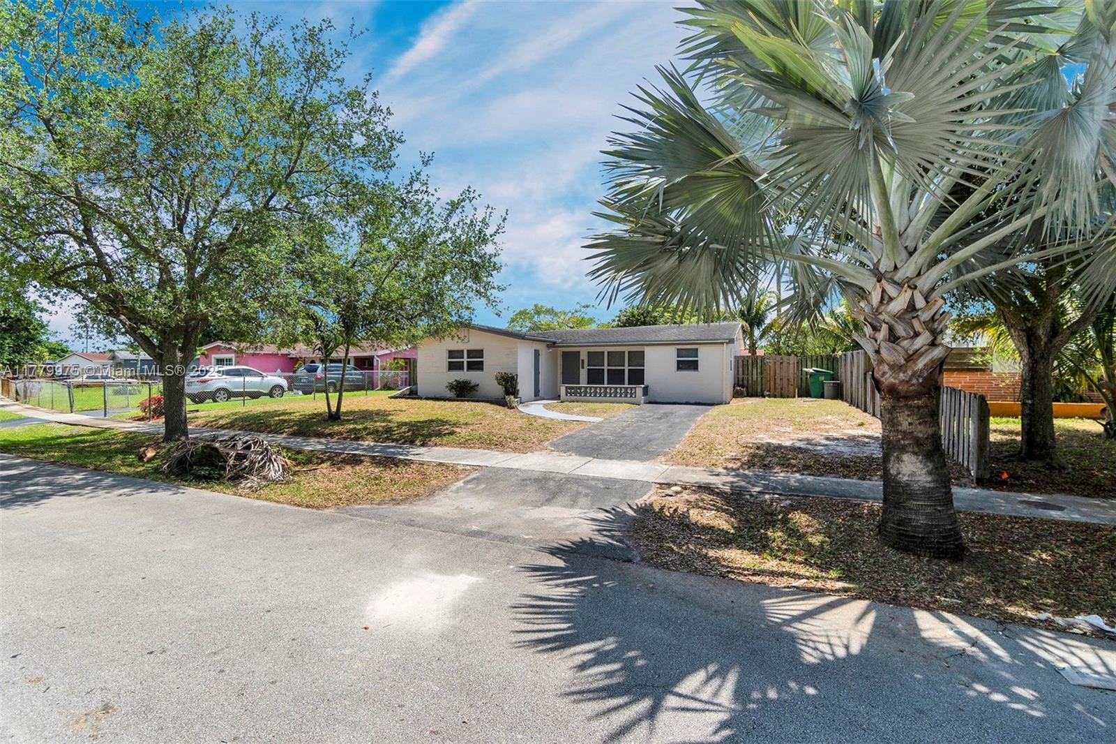 Academy Award Homes Sec 3