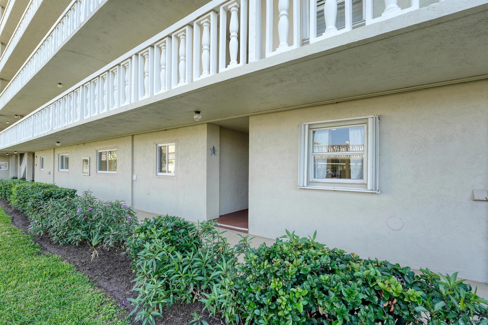 Homes for sale in Lake Park, FL | 801 Lake Shore Dr #112, Lake Park, FL 33403 | MLS# R11079791