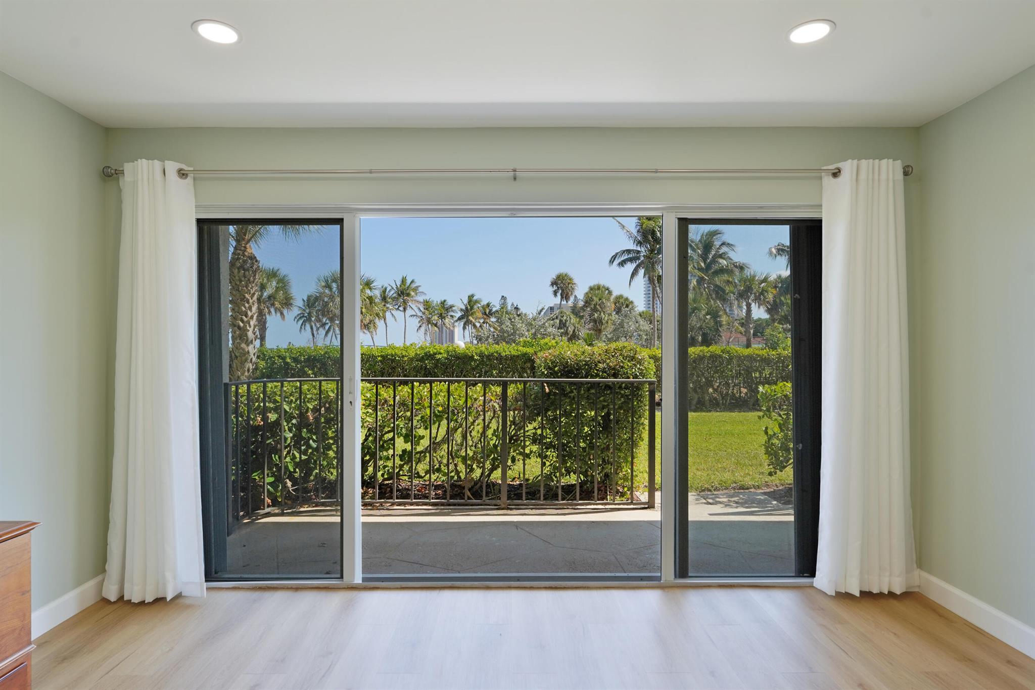 Homes for sale in Lake Park, FL | 801 Lake Shore Dr #112, Lake Park, FL 33403 | MLS# R11079791