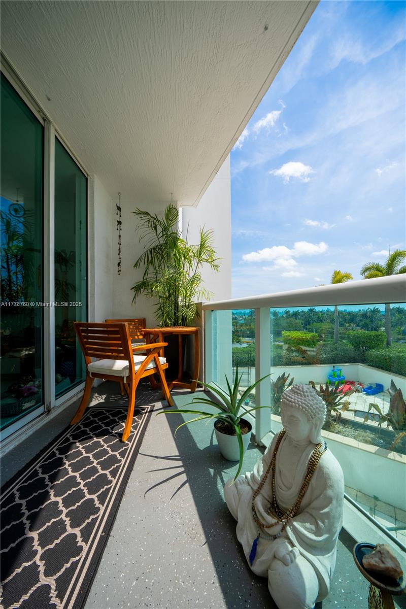 7900 Harbor Island Dr #611, North Bay Village FL 33141