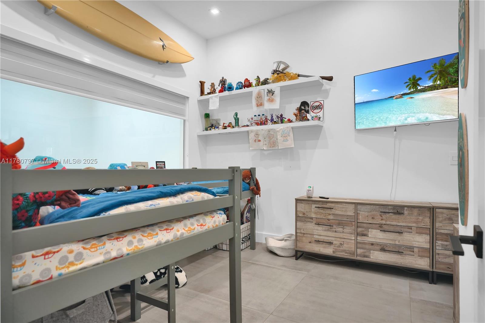 311 Poinciana Dr #801, Sunny Isles Beach FL 33160