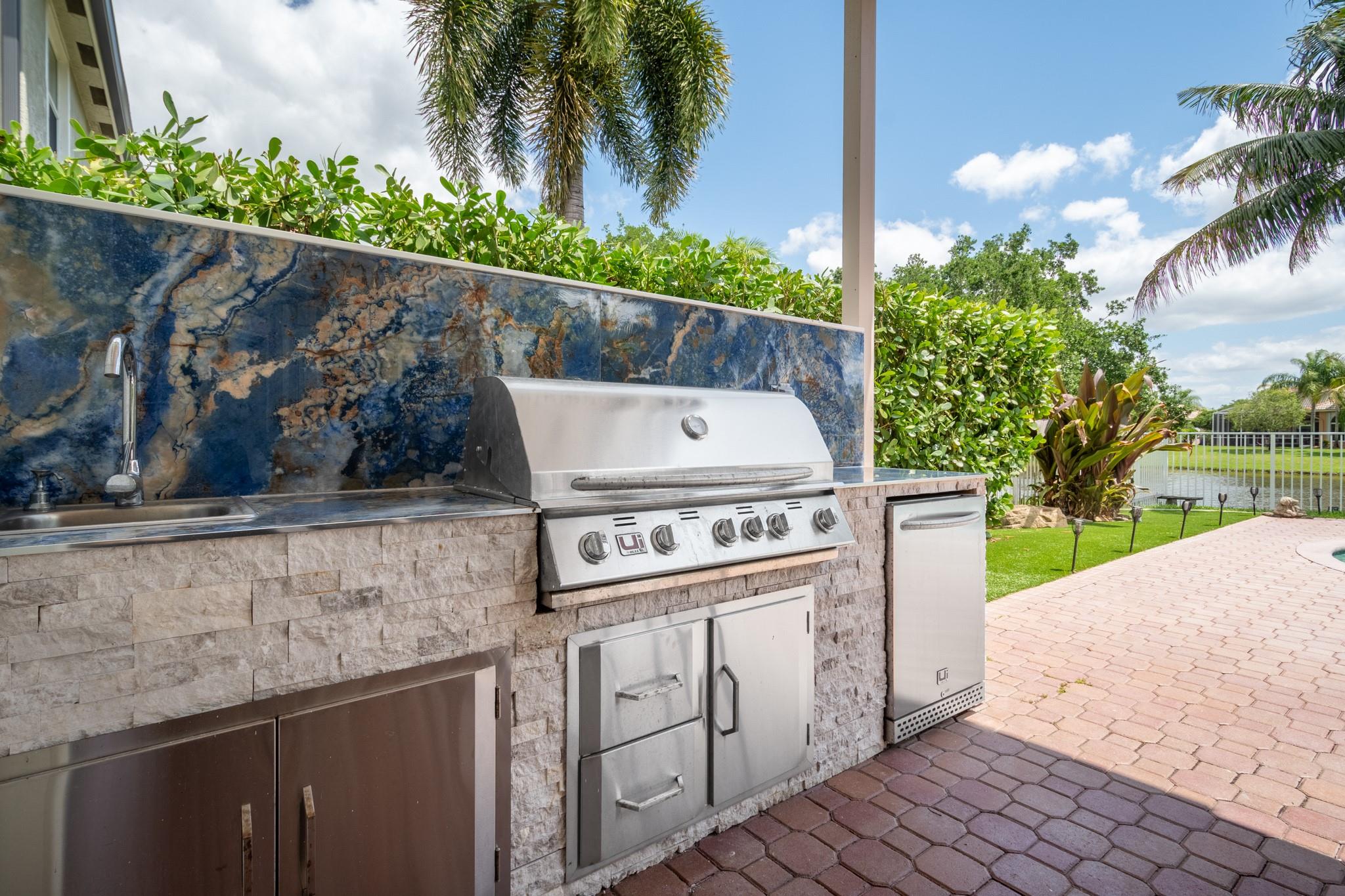 Outdoor kitchen