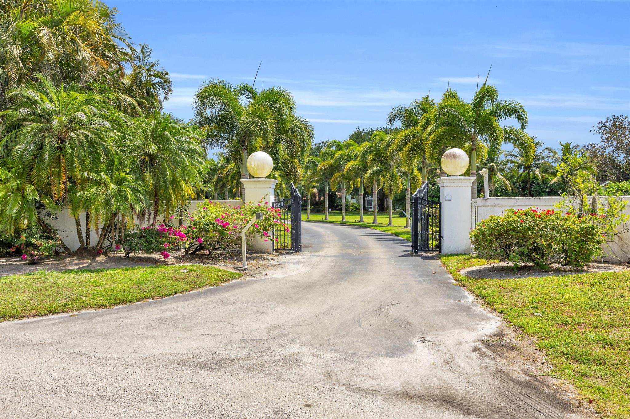 Homes for sale in Loxahatchee, FL | 1030 Arabian Dr, Loxahatchee, FL 33470 | MLS# R11080428