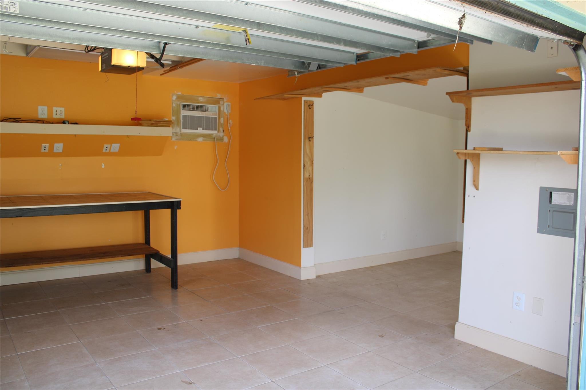 detached garage / office
