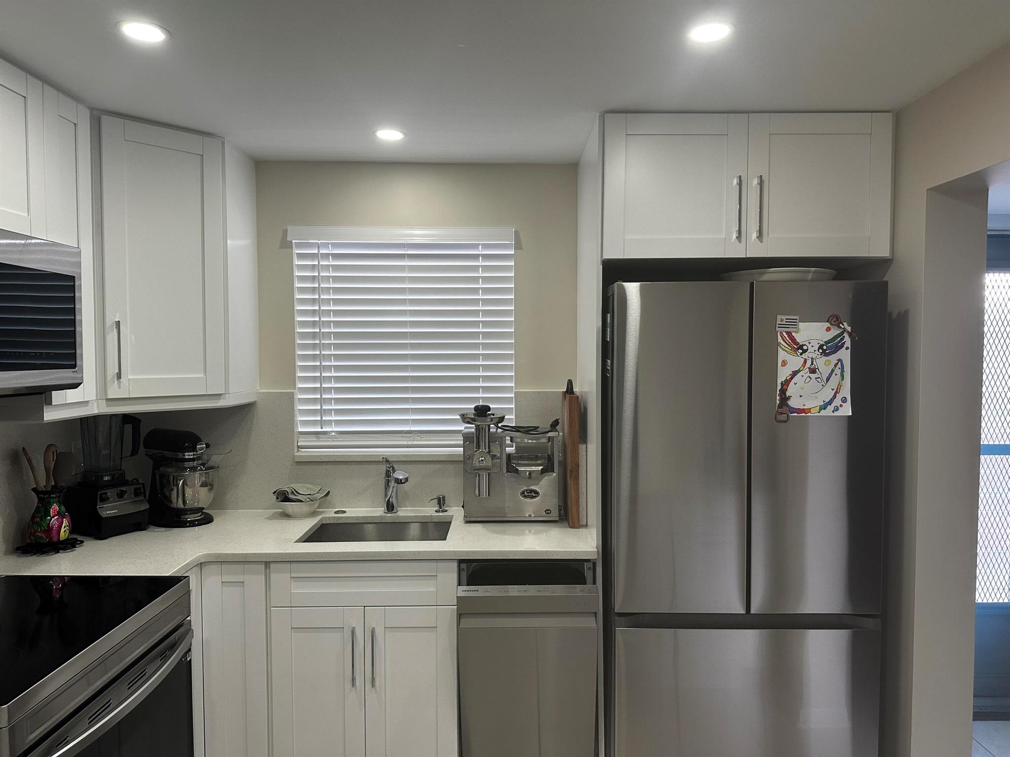 Homes for sale in Palm Springs, FL | 725 Lori Dr #306, Palm Springs, FL 33461 | MLS# R11080631