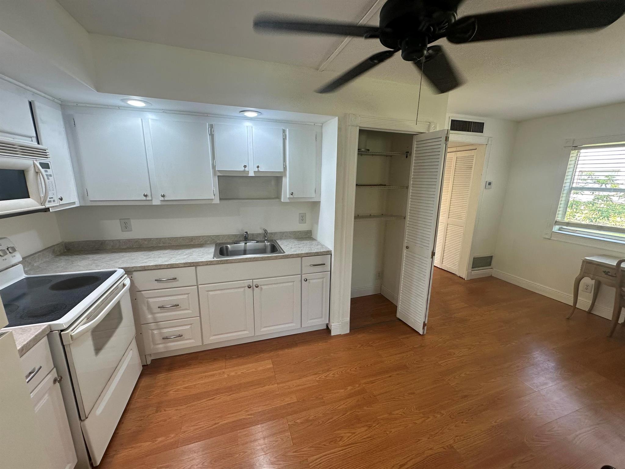 Homes for sale in Delray Beach, FL | 155 Saxony D, Delray Beach, FL 33446 | MLS# R11081223