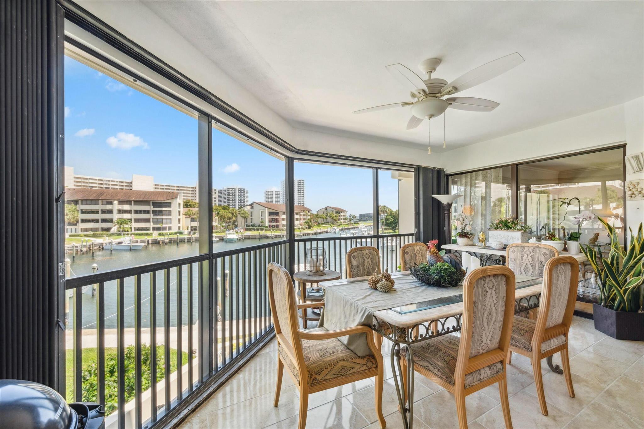 1124 Marine Way W D2l