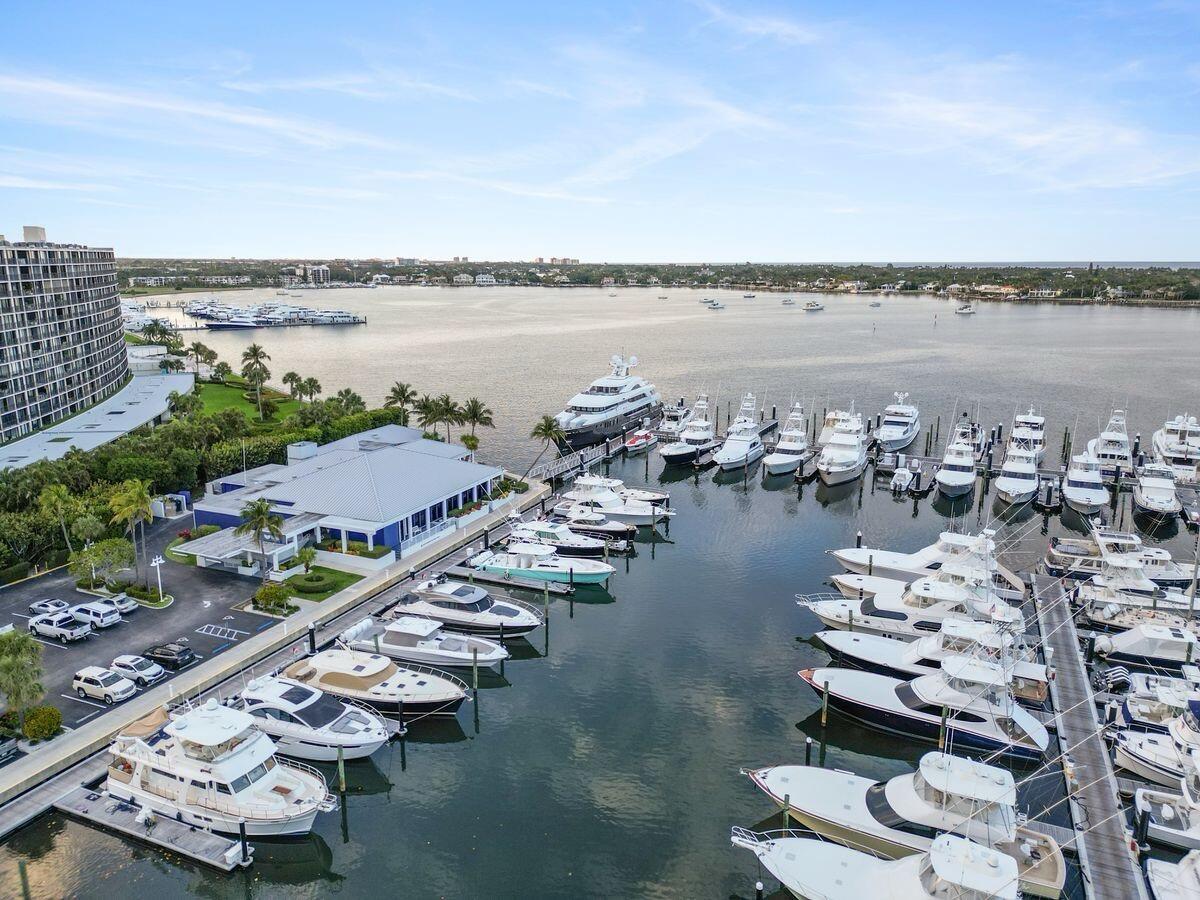 1124 Marine Way W D2l