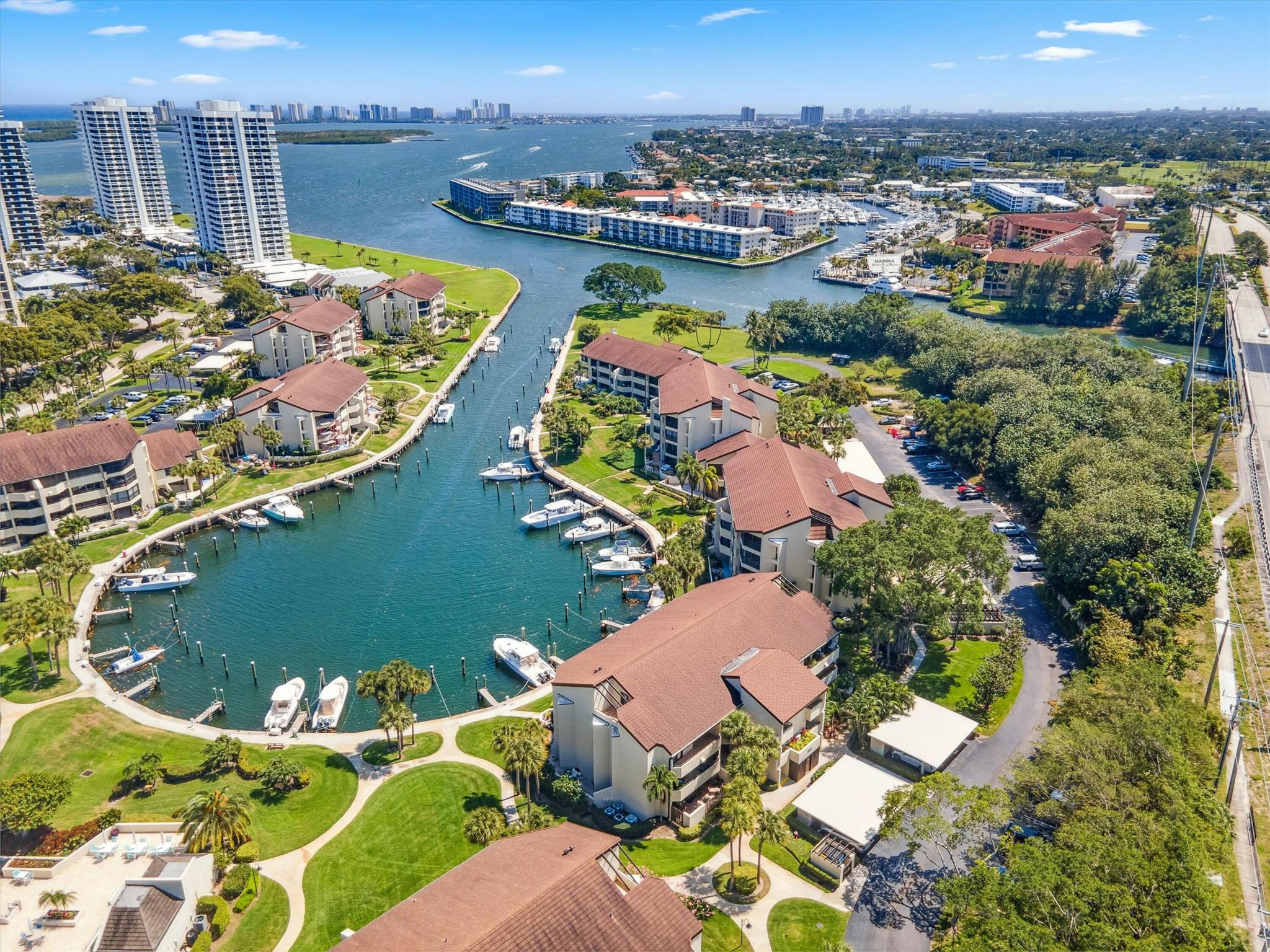 1124 Marine Way W D2l