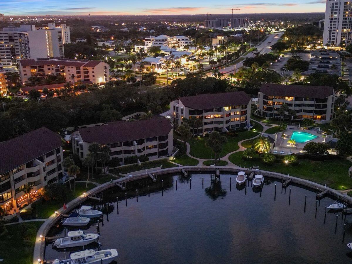 1124 Marine Way W D2l