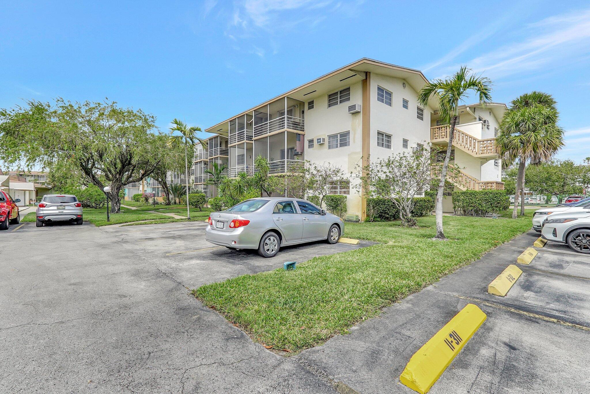 Homes for sale in Miami, FL | 16790 Ne 14th Avenue #310, Miami, FL 33162 | MLS# R11081484