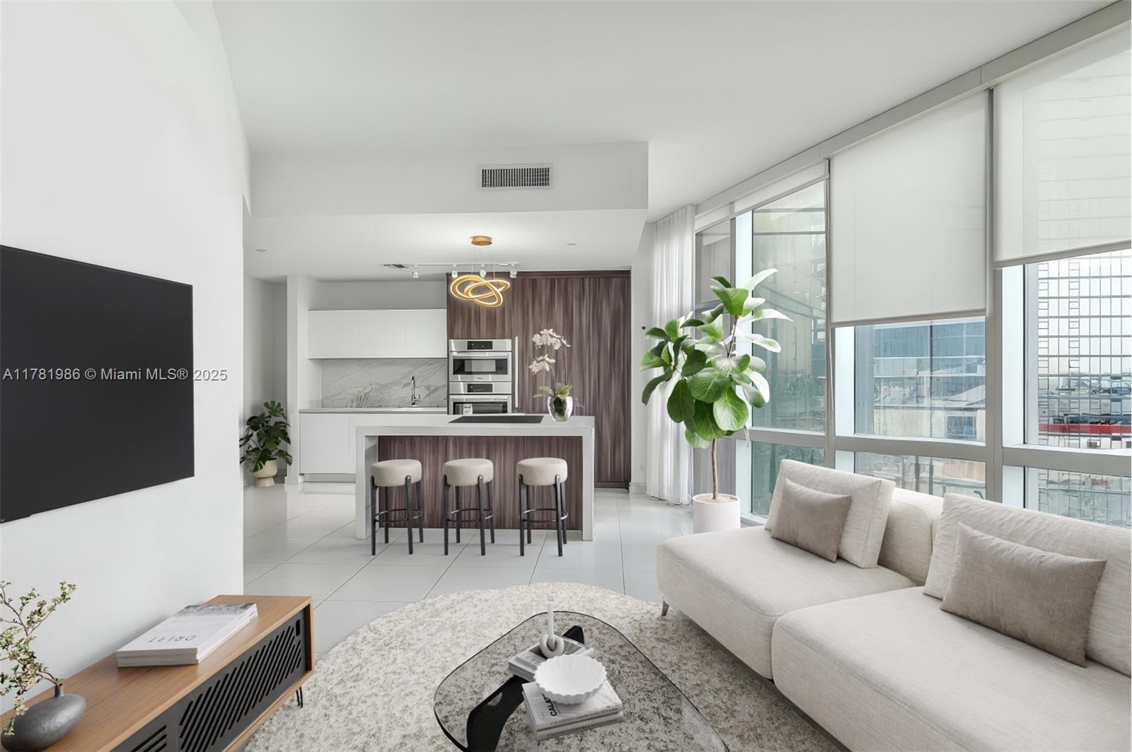 Apartamento à Venda em Miami, FL