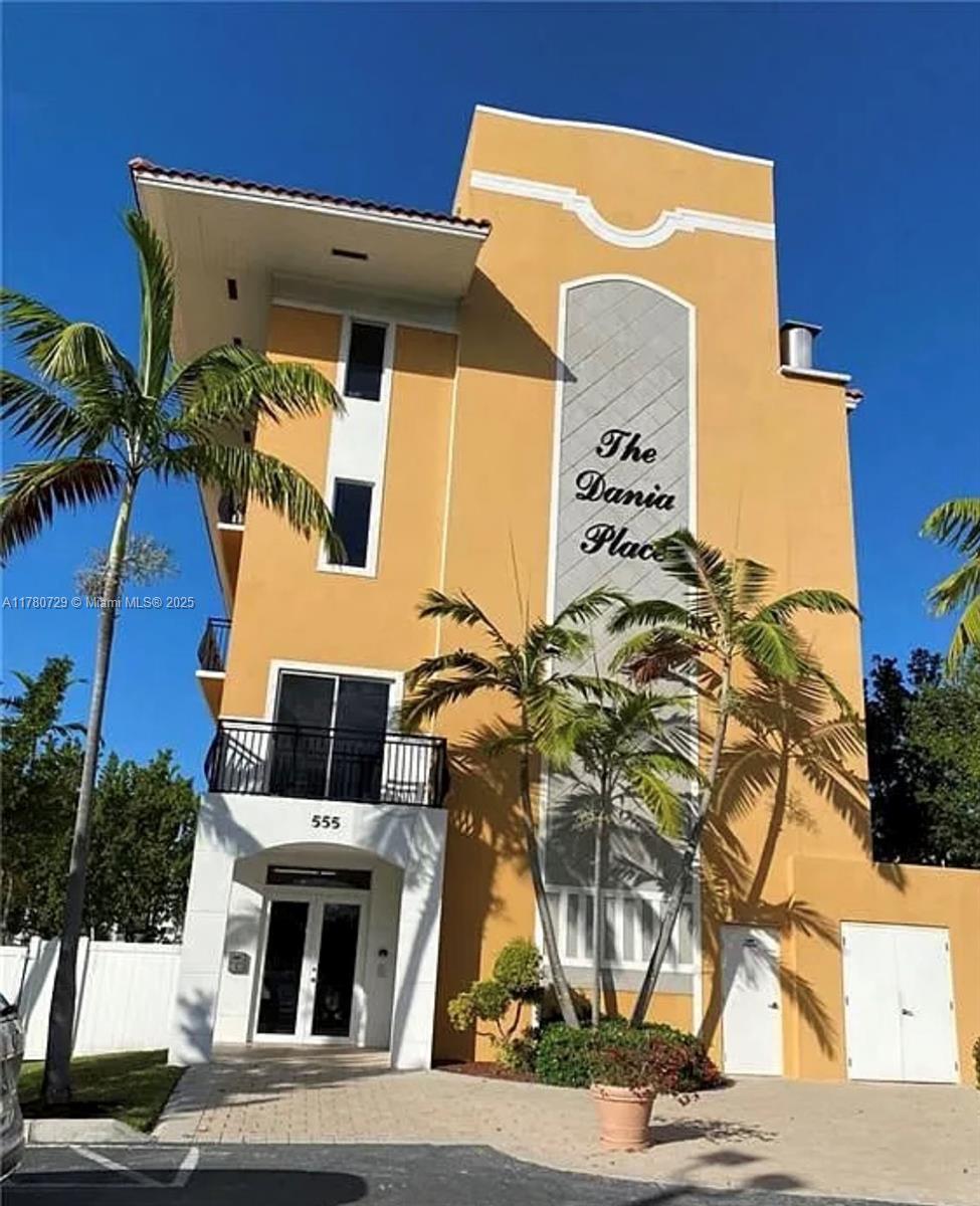 The Dania Place