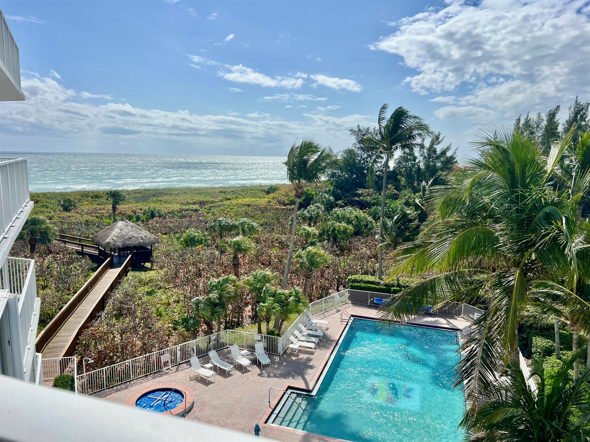 Aquanique Ocean Club, A C