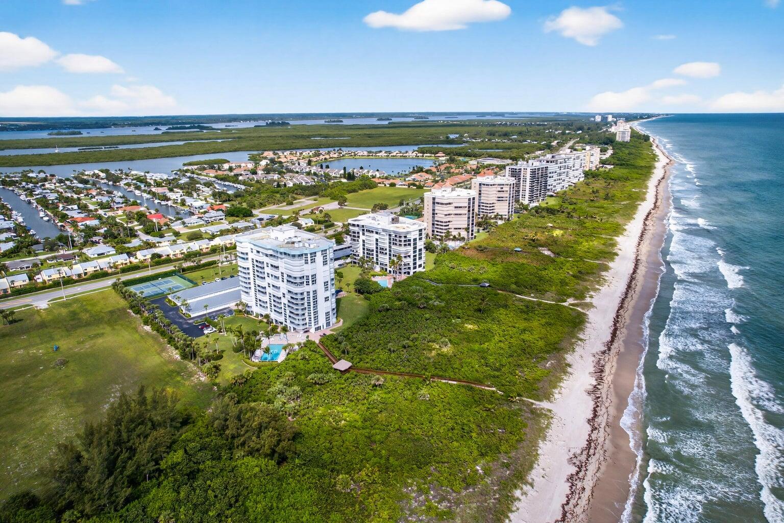 Aquanique Ocean Club, A C