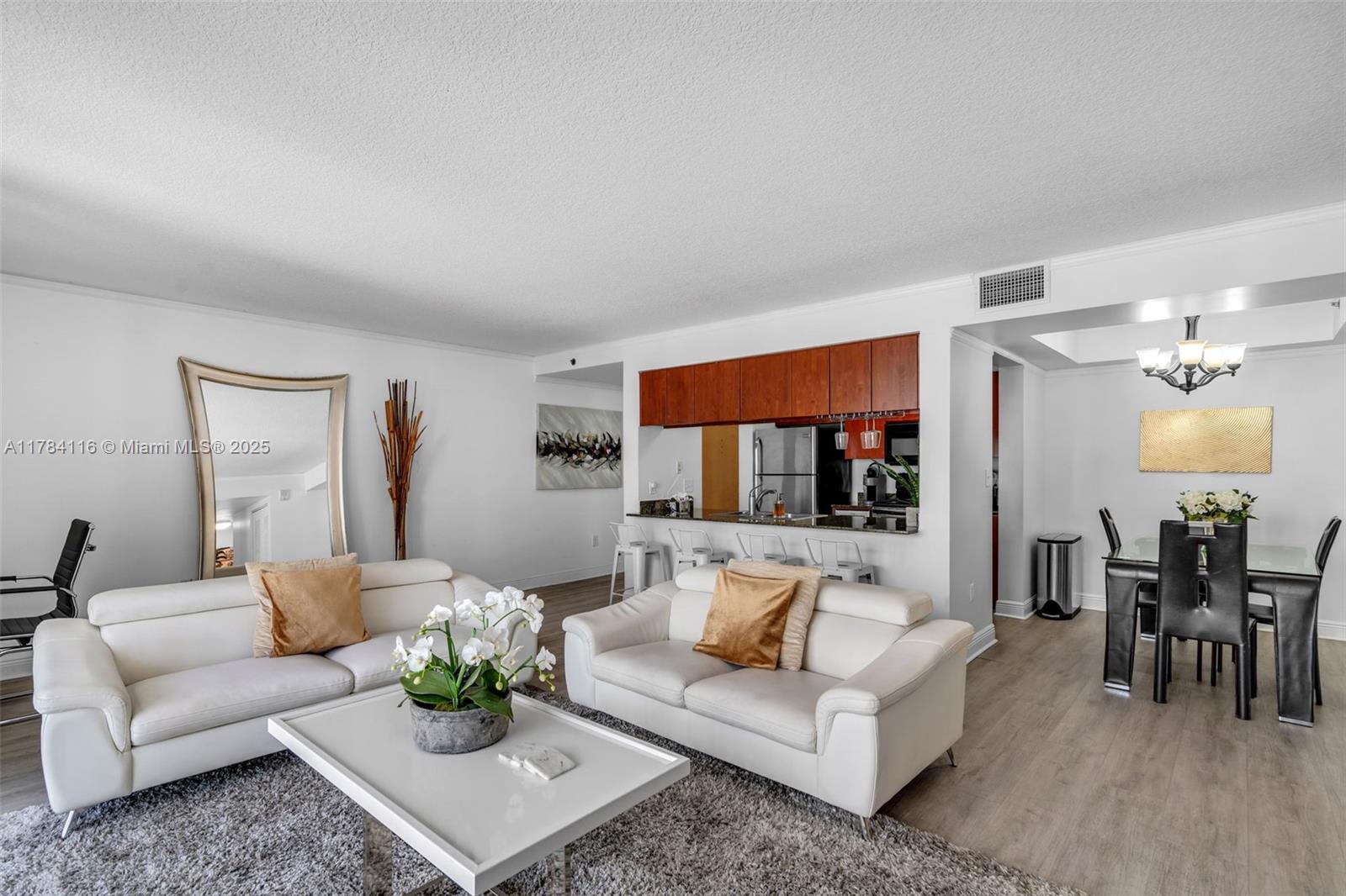 Apartamento à Venda em Miami, FL