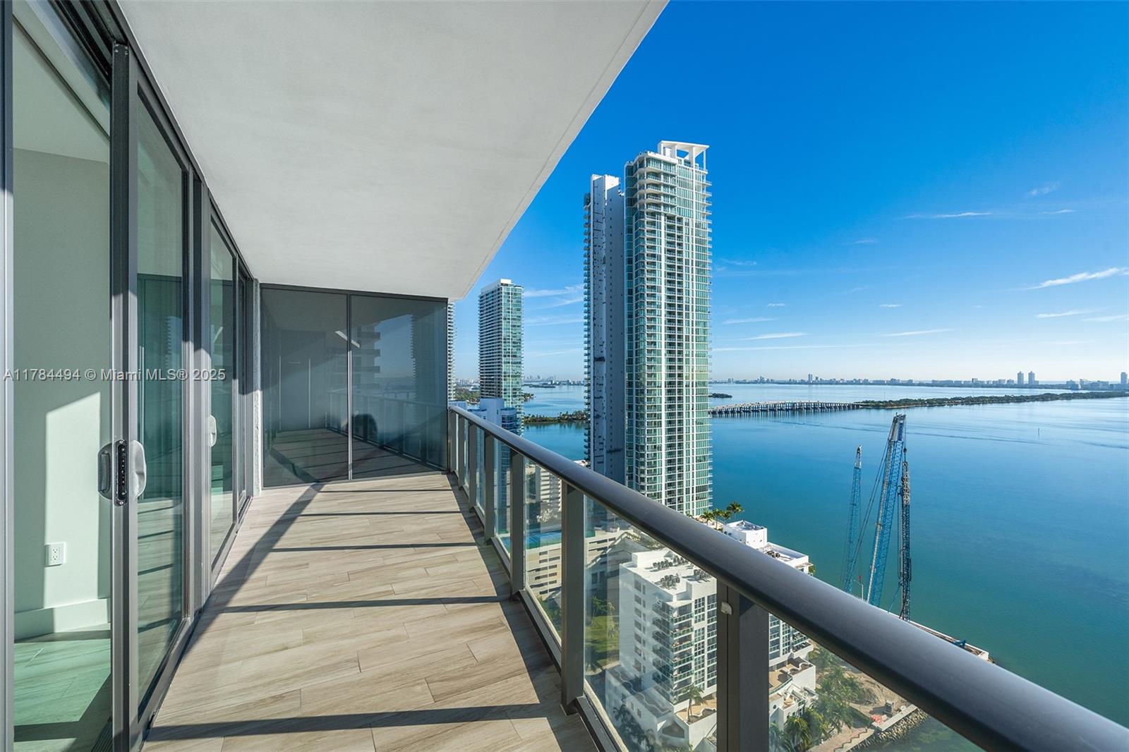 Condo for Sale in Miami, FL