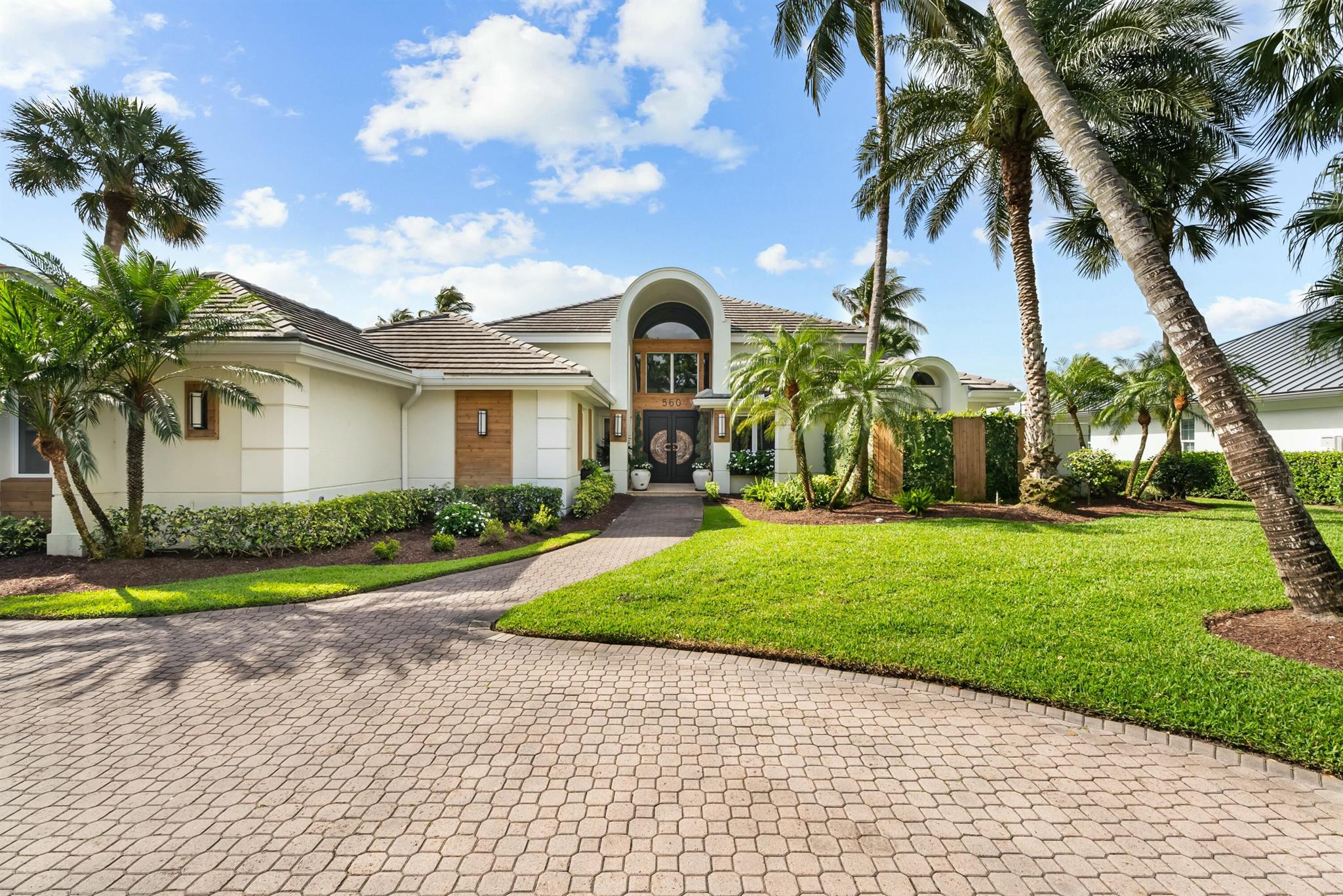 Homes for sale in Palm City, FL | 560 Sw Bay Pointe Circle, Palm City, FL 34990 | MLS# R11081742