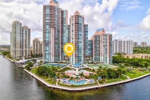 100 Hidden Bay Condo