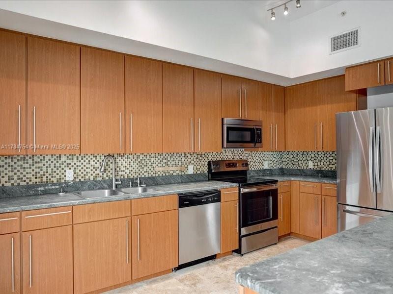 9499 Collins Ave #PH-03, Surfside FL 33154