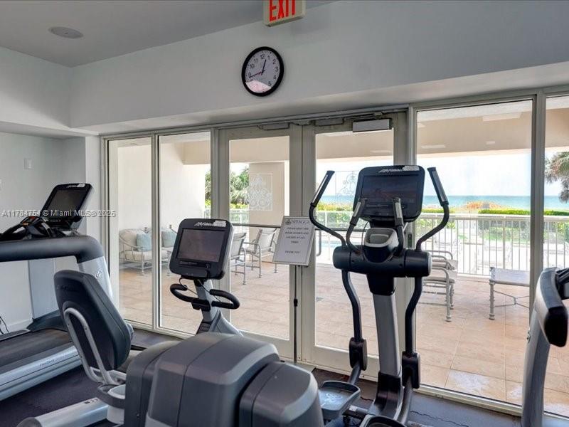 9499 Collins Ave #PH-03, Surfside FL 33154