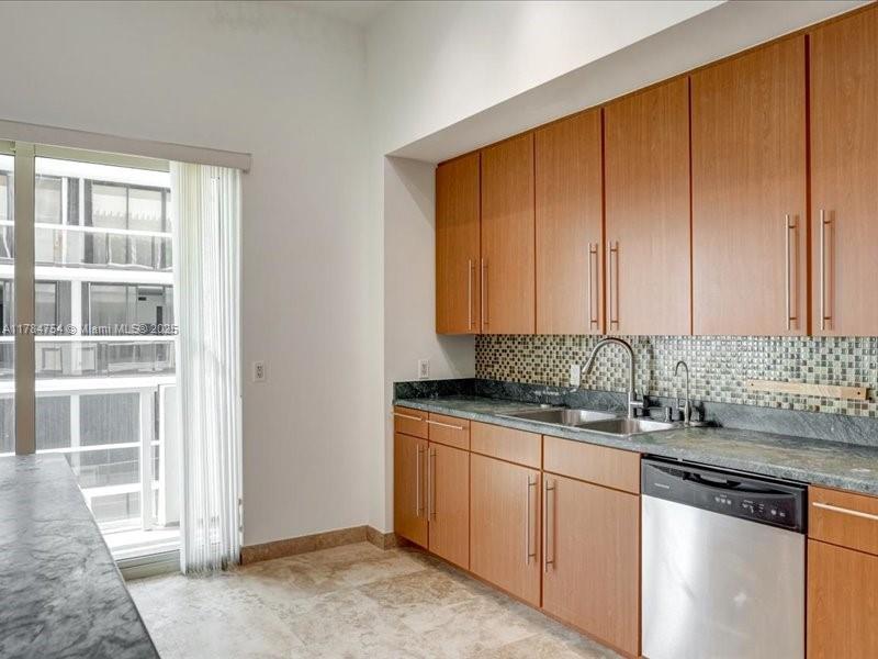 9499 Collins Ave #PH-03, Surfside FL 33154