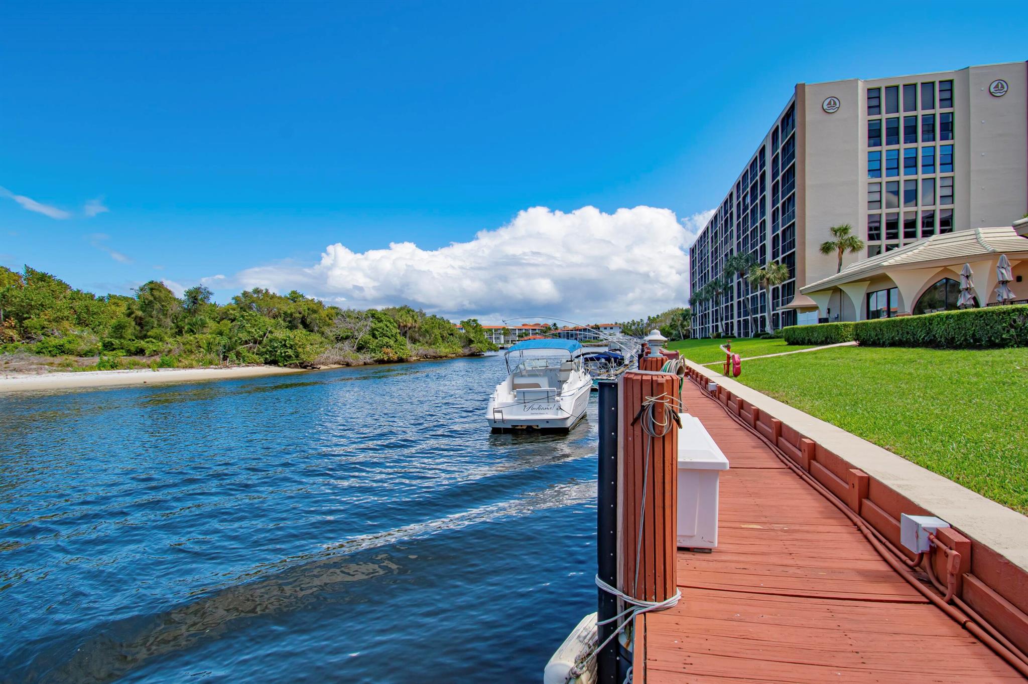 Hillsboro Landings Condo