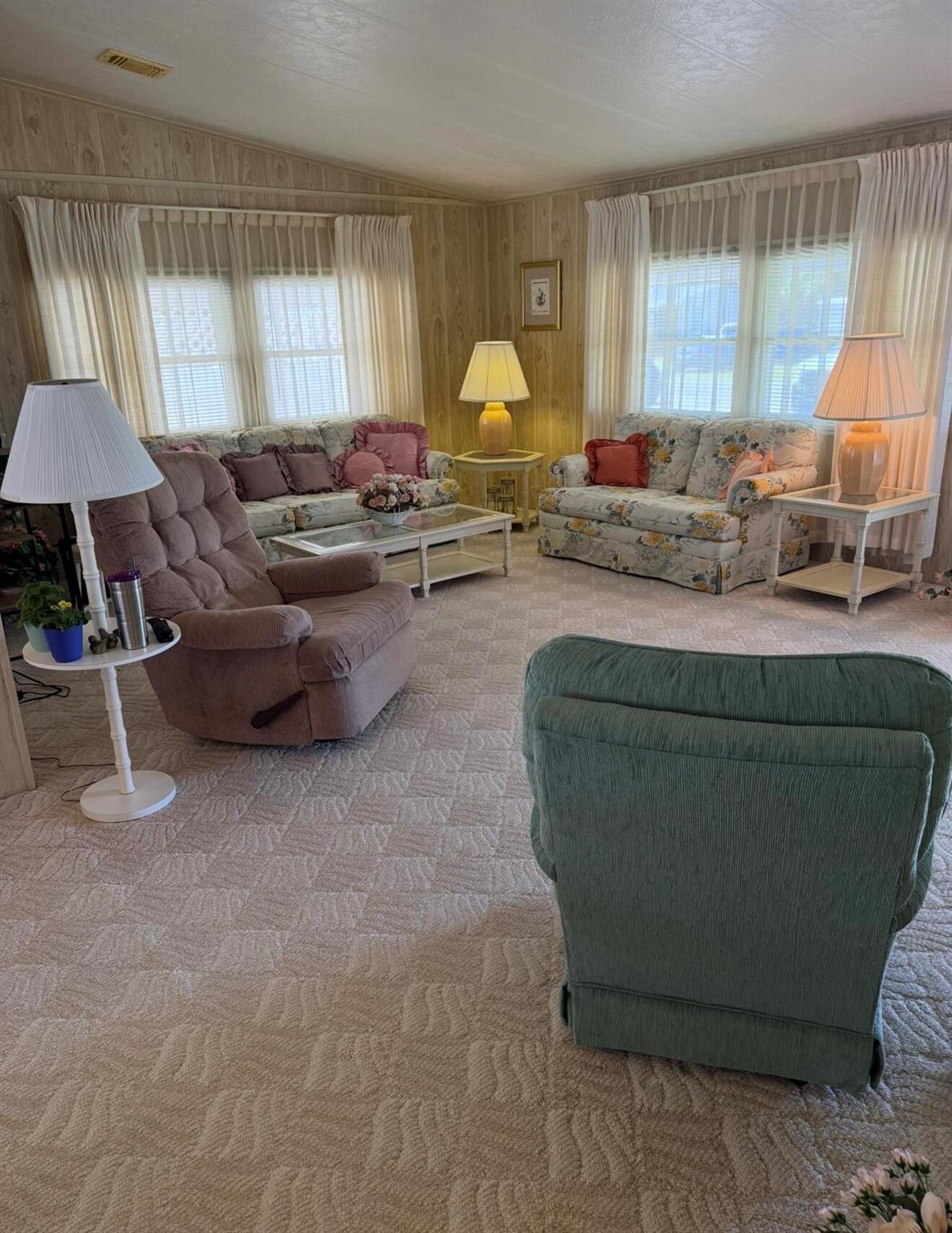 Homes for sale in Fort Pierce, FL | 145 Liberty Way, Fort Pierce, FL 34951 | MLS# R11082097