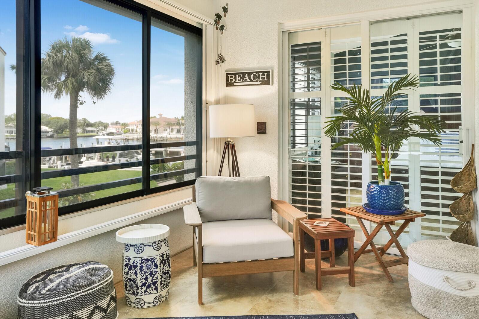 Image to showcase the property located at 821 Oak Harbour Drive