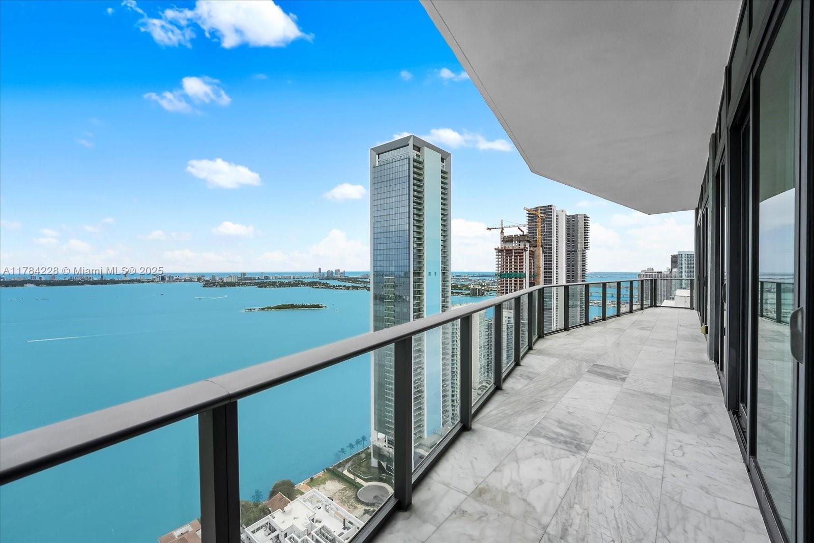 Condo for Sale in Miami, FL