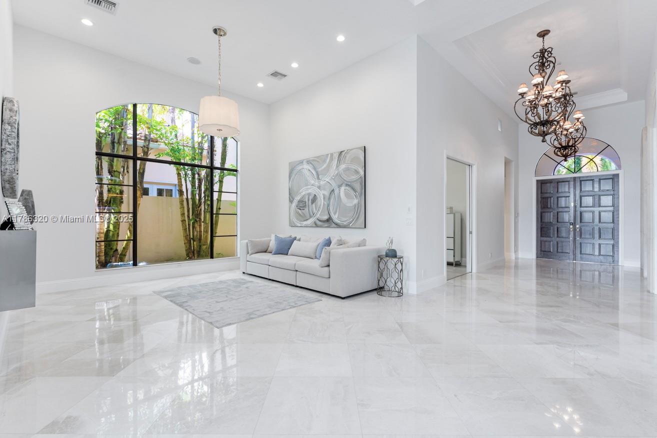 17937 Villa Club Way, Boca Raton FL 33496