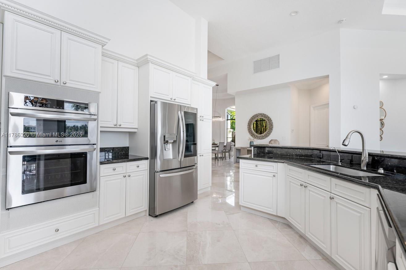 17937 Villa Club Way, Boca Raton FL 33496