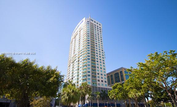 350 Las Olas Place Condo