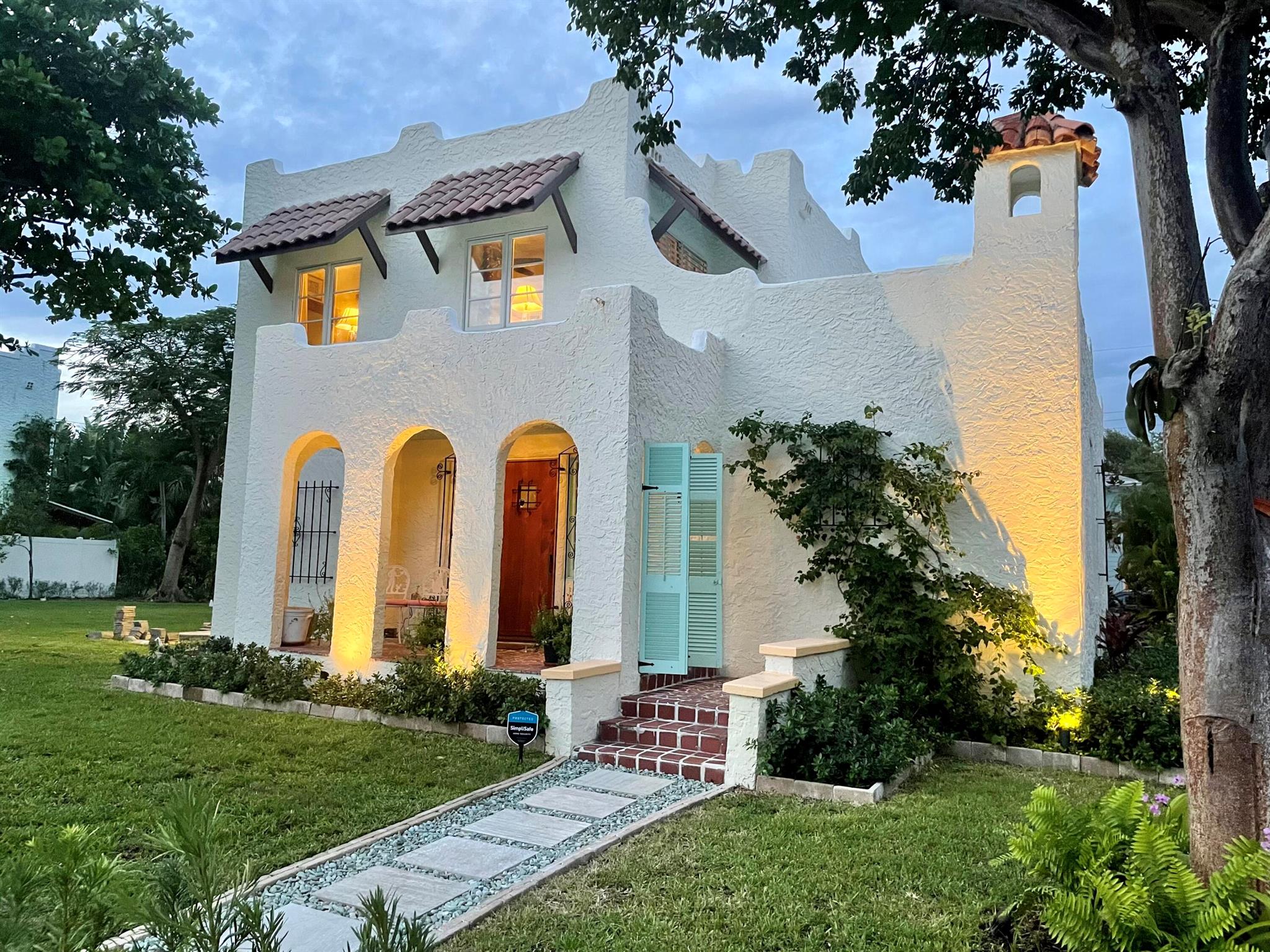 Homes for sale in Lake Worth Beach, FL | 302 Fordham Dr, Lake Worth Beach, FL 33460 | MLS# R11082726