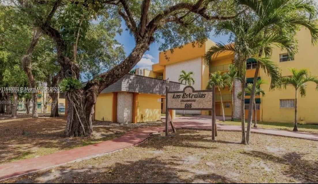 Homes for sale in Hialeah, FL | 666 W 81st St #127, Hialeah, FL 33014 | MLS# A11786615