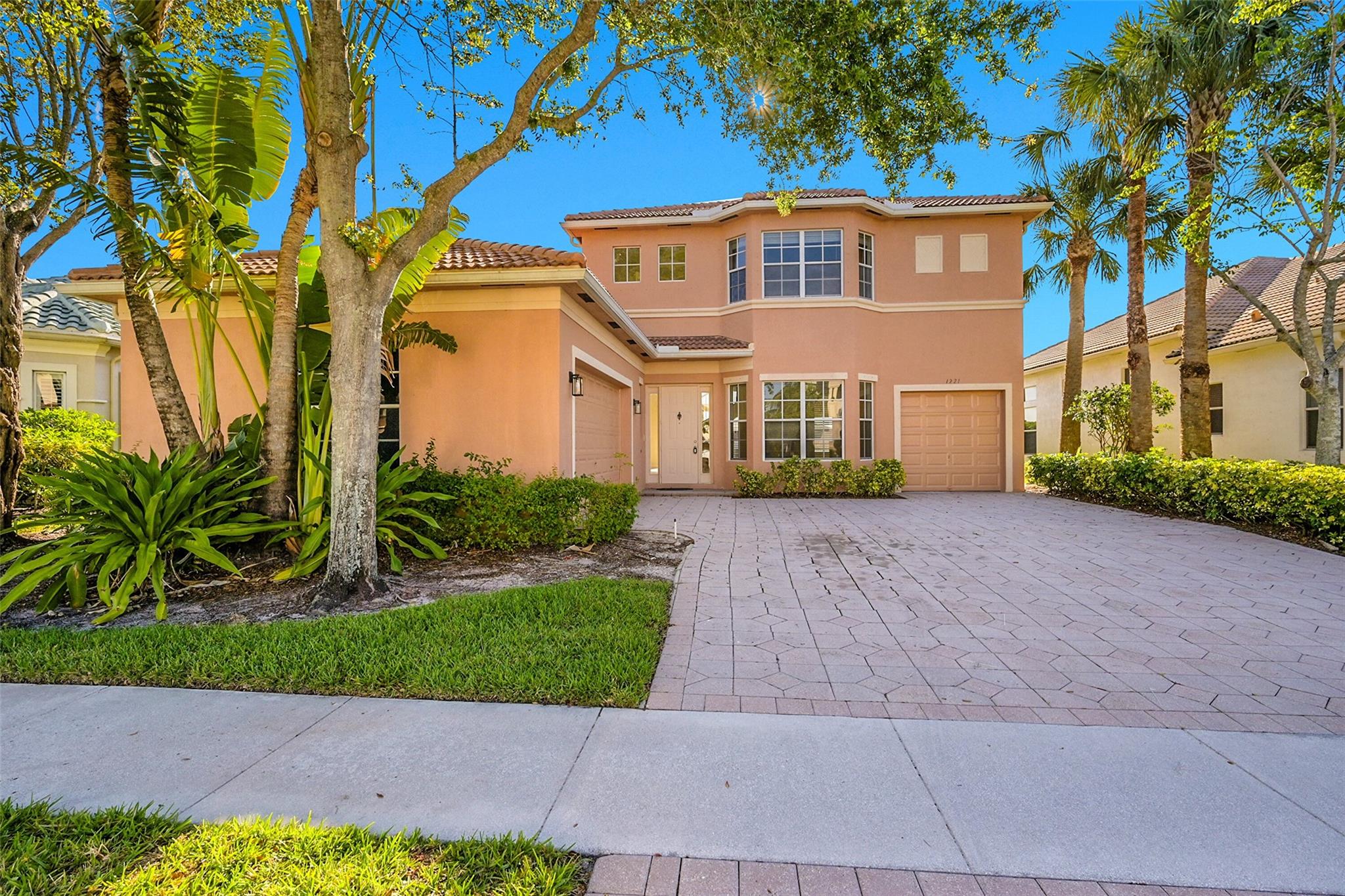 Homes for sale in Wellington, FL | 1221 Bay View Way, Wellington, FL 33414 | MLS# F10499165